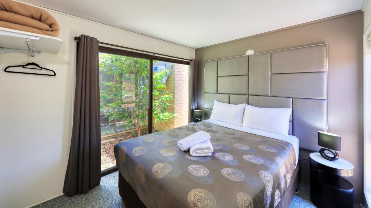 Executive Hideaway Aparthotel Benalla Exterior photo